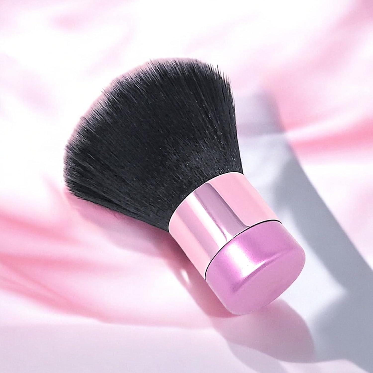 Pink Kabuki Brush – Luxurious Versatility for Face, Body & Barber Use. Designed with plush, fluffy bristles. Perfect for Spray Tan Powder or Blending Bronzer.